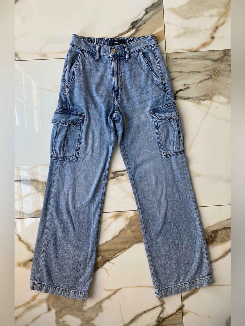 Aeropostale High Rise Wide Leg Cargo Denim Jeans in Medium Wash - Size XS Short